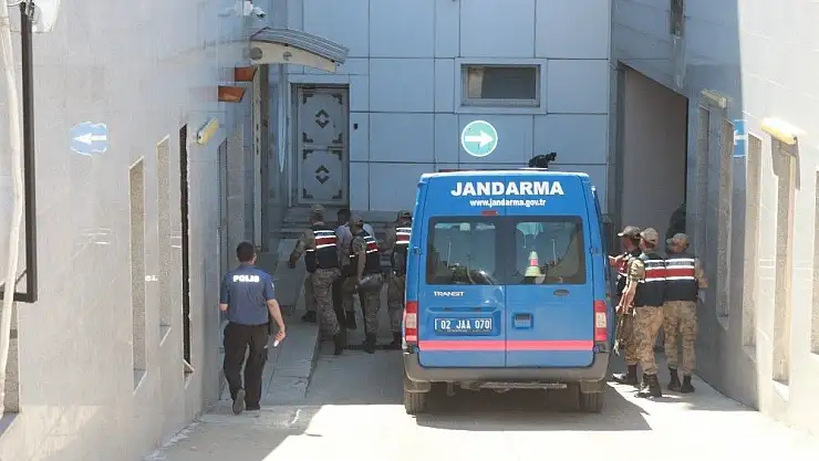 'Emlakçı cinayetinin arkasından kan davası çıktı'