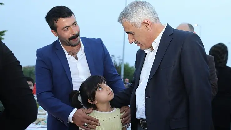 'Başkan Güder iftarını özel öğrenciler ile birlikte yaptı'