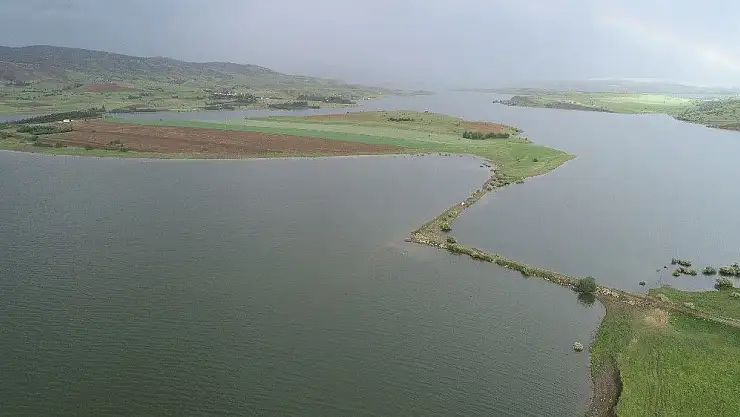 'Geçtiğimiz yıl kuruyan baraj bu yıl doldu taştı'