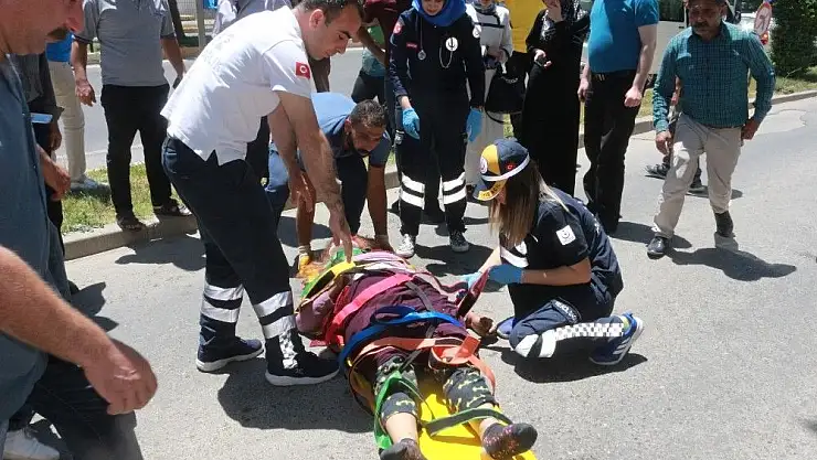 'Otomobil yayaya çarptı: 1 yaralı'