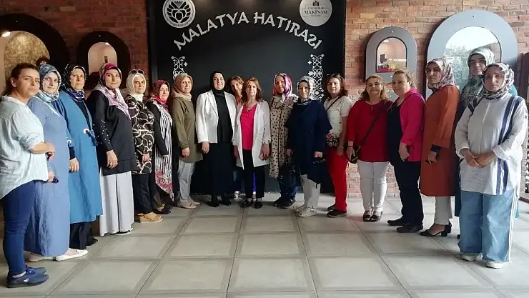 'AK kadınlar iftarda buluştu'