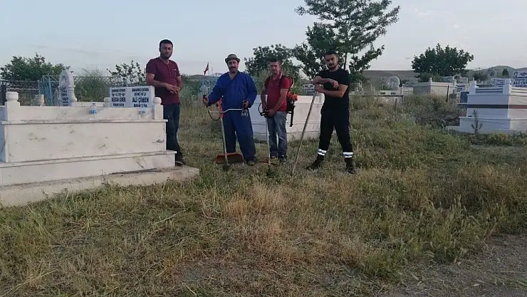'Gönüllü mezarlık düzenleme timi'