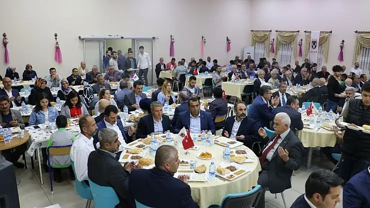 'Zaralılar Zara Vakfı´nın ev sahipliğinde bir araya geldi'