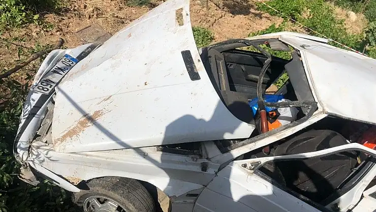 'Adıyaman´da otomobil şarampole yuvarlandı: 3 yaralı'