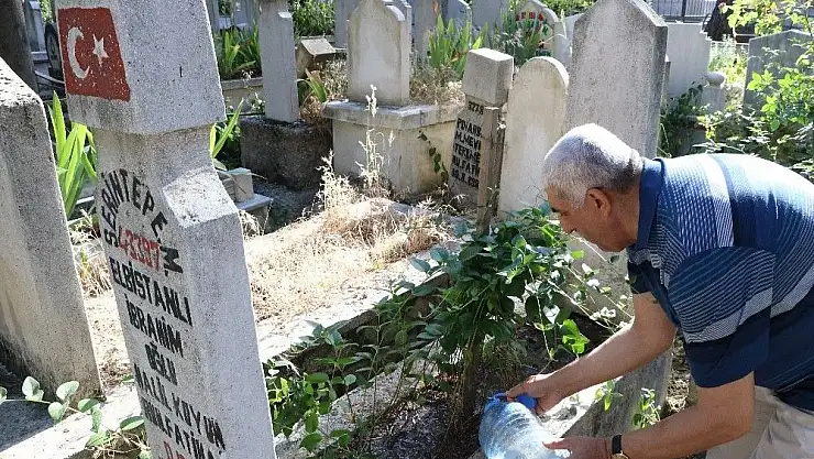 'Kahramanmaraşlıların mezarlık ziyareti'