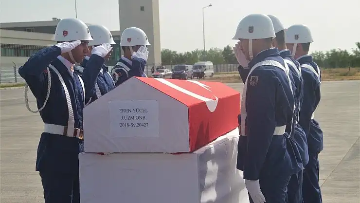 'Şehit Uzman Onbaşının naaşı memleketine uğurlandı'