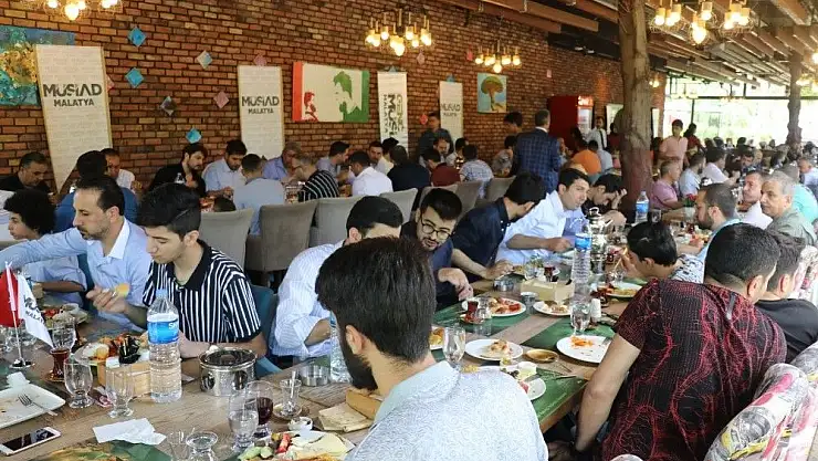 'MÜSİAD´ da geleneksel bayramlaşma programı'