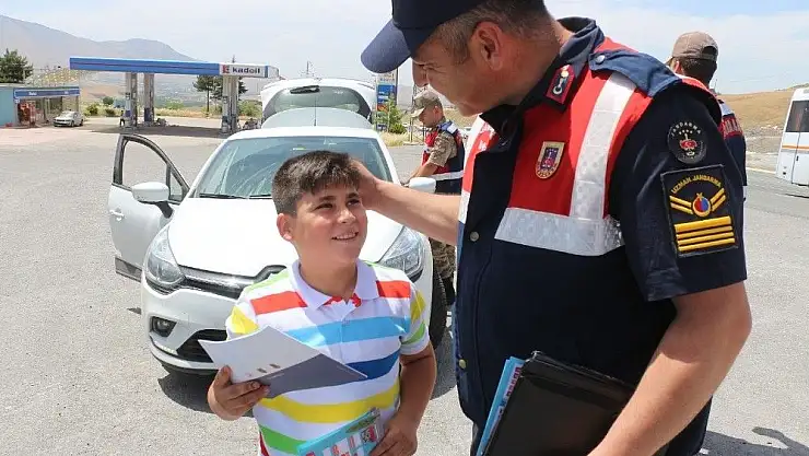 'Anne ve babaların trafik karnesini çocukları dolduracak'