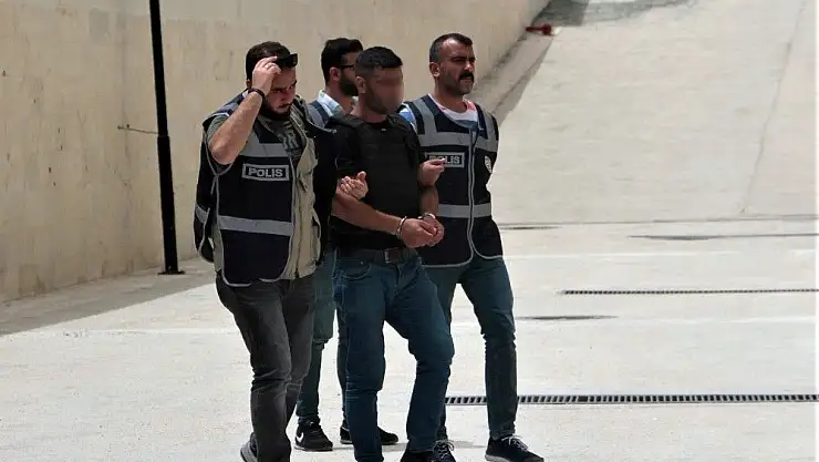 'Evini bastığı kadını öldüren, kocasını ise yaralayan şüpheli tutuklandı'