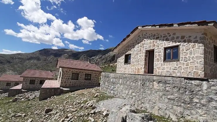 'Tut´un taş evleri başka bahara kaldı'
