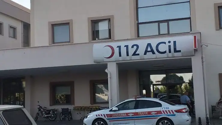 'İki otomobil çarpıştı: 5 Yaralı'