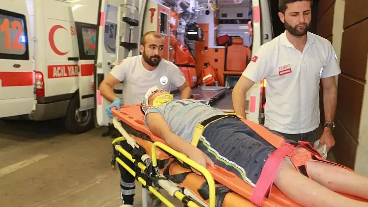 'Adıyaman´da iki farklı kazada 10 kişi yaralandı'