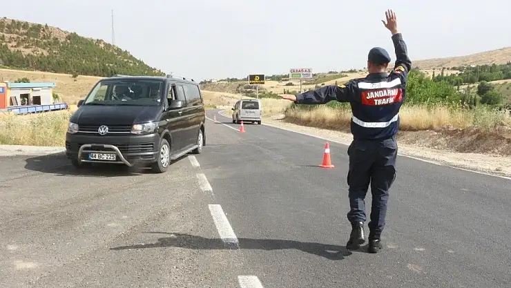 'Jandarmanın trafik denetimi devam ediyor'