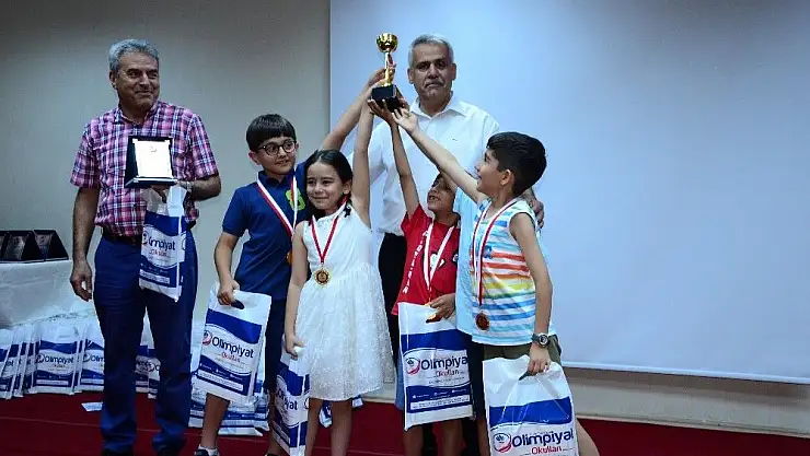 'Matematik şampiyonları ödüllendirildi'