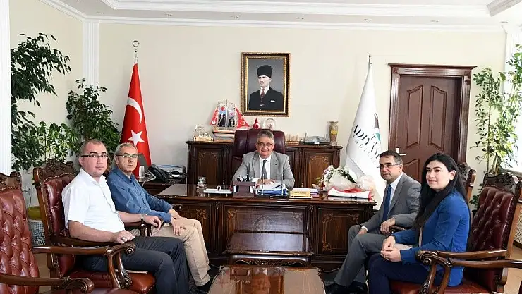 'Müdür Kandemir, Vali Aykut Pekmez ile bir araya geldi'