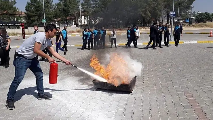 'İş yeri çalışanlarına yangın eğitimi verildi'