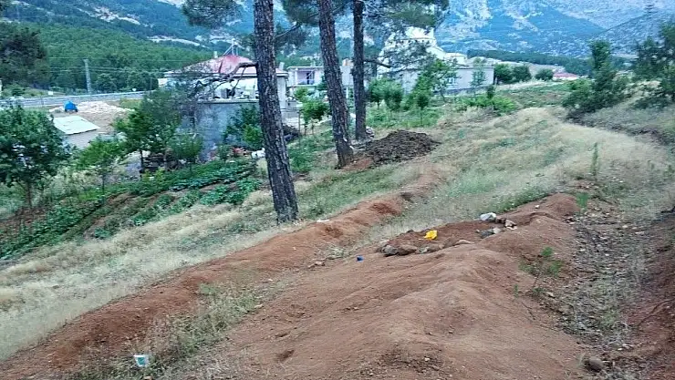 'Evinin bahçesinde oynayan çocuğu akrep soktu'