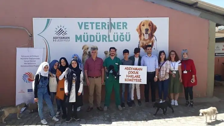 'Suriyeli çocuklar,  barınaktaki hayvanları sevdi'