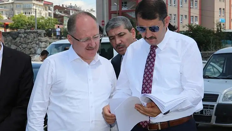 'Millet Bahçesinde inceleme'