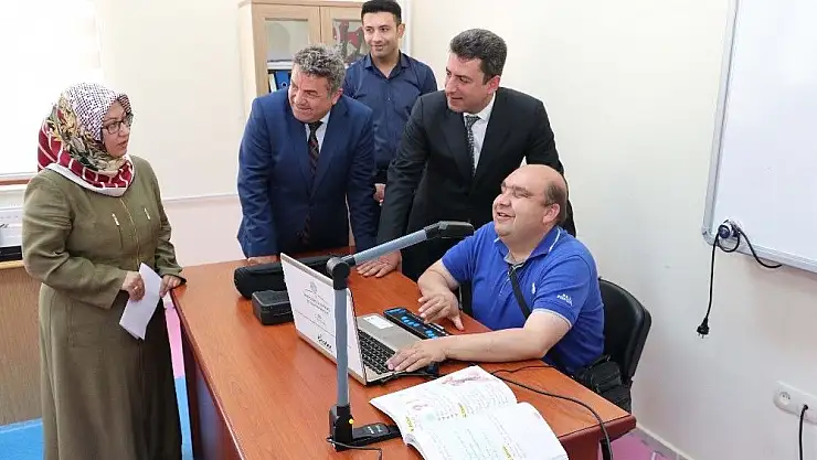 'Görme engelli öğrencilere göz olacak'