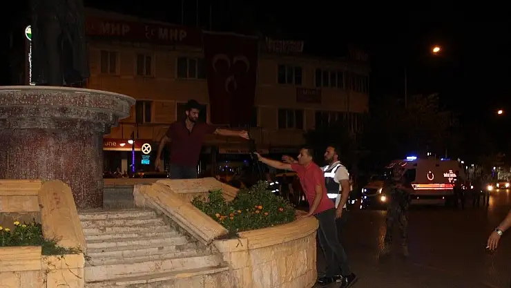 'Amcasıyla barışmak için ortalığı birbirine kattı'