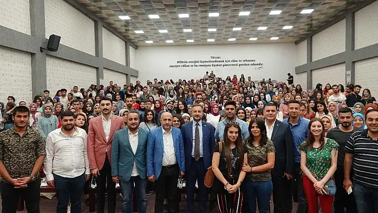 'Başkan Arslan gençlerle bir araya geldi'