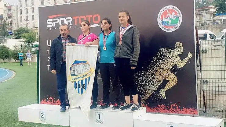 'Sıla Koç, gülle atmada Türkiye şampiyonu oldu'