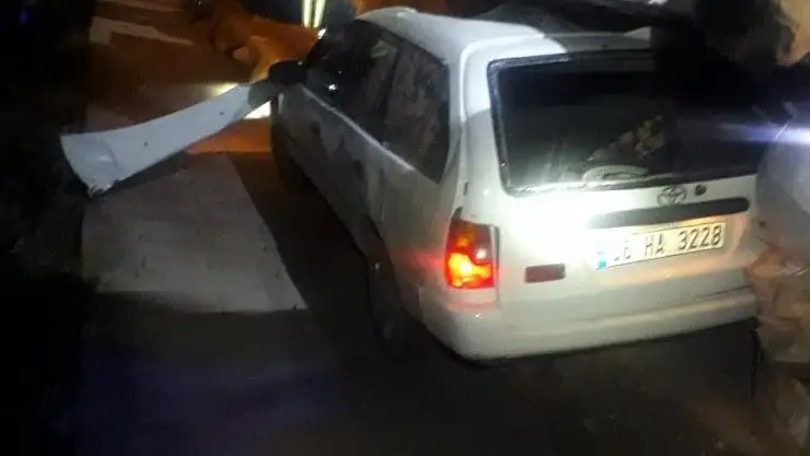 'Sivas´ta otomobil devrildi: 6 yaralı'