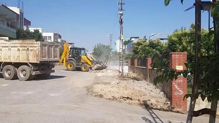 'Yıpranan kaldırım taşları yenileniyor'