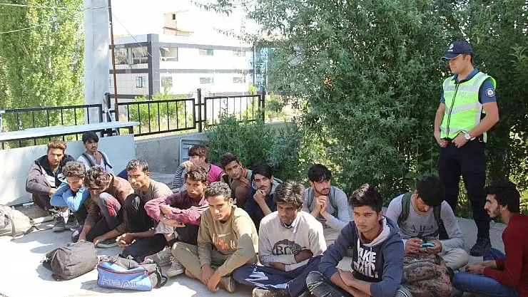 'İzin belgelerinin sahte olduğunu polis noktasında öğrendiler'