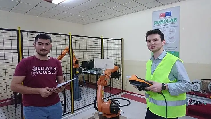'Öğrenciler mermer sanayisinde kullanılacak mekanik göz üretti'