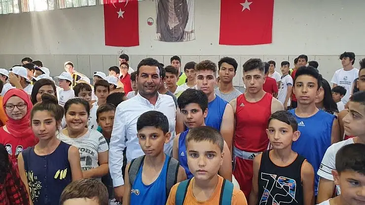 'Gölbaşı ilçesinde yaz spor okulları açıldı'