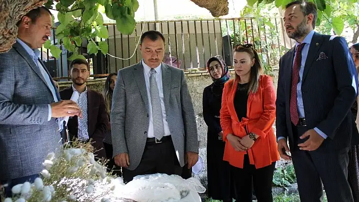 'Kadınların eli değdi, ipek böcekçiliği başladı'