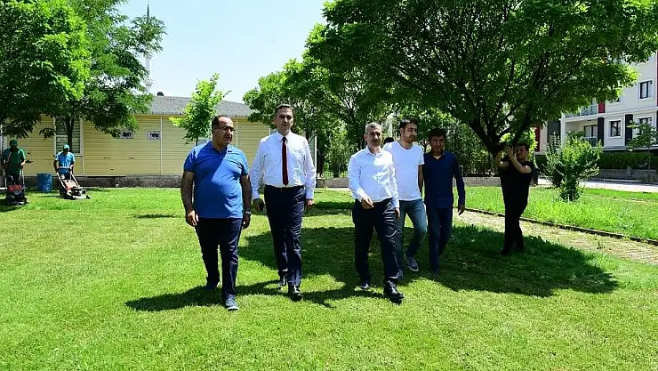 'Yeşilyurt Belediyesi´nden park ve yeşil alanların bakımına önem veriyor'