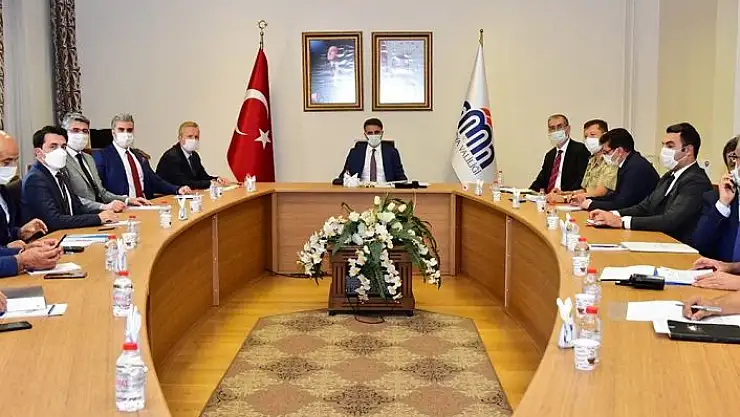 '2021-2022 Eğitim-Öğretim yılında alınacak trafik tedbirleri toplantısı düzenlendi'