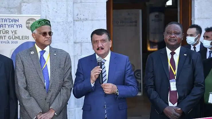 '22 üniversiteden 51 akademisyenin katıldığı foto akademi sergisi açıldı'
