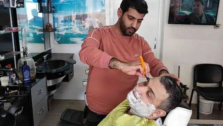 '250 TL´lik tıraşı 20 TL´ye yapıyor'