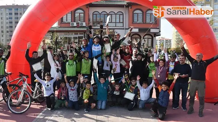 2.geleneksel bisiklet şenliği renkli geçti