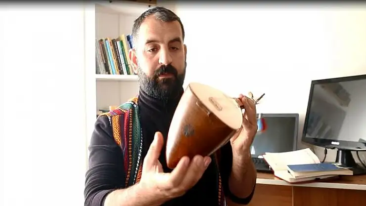 '3 bin yıllık geleneği 100 yıllık Ruzba sazıyla sürdürüyor'