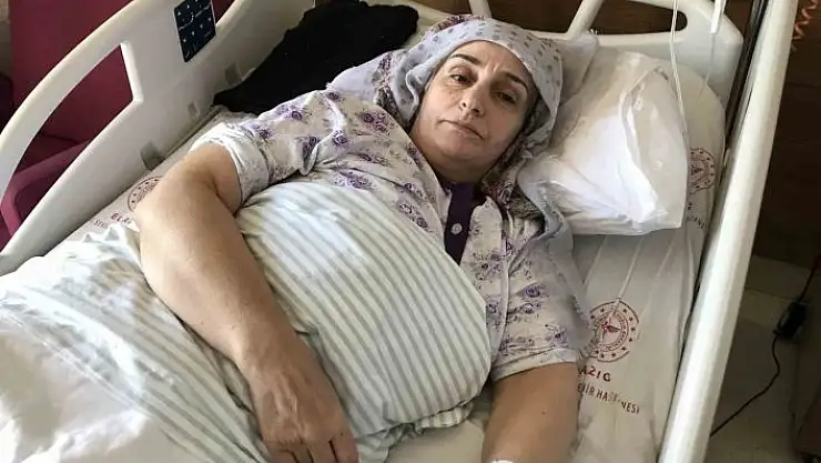 '33 saat sonran enkazdan çıkartılan Gülmez, ''AFAD´ın ışığını görünce ağladım'''