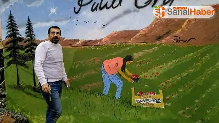 38 yıldır duvarları resimleriyle güzelleştiriyor