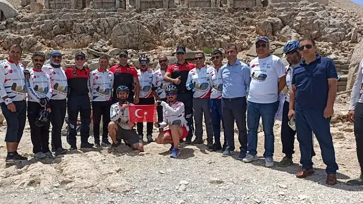 '50 bisikletçi Nemrut Dağı´na ulaştı'