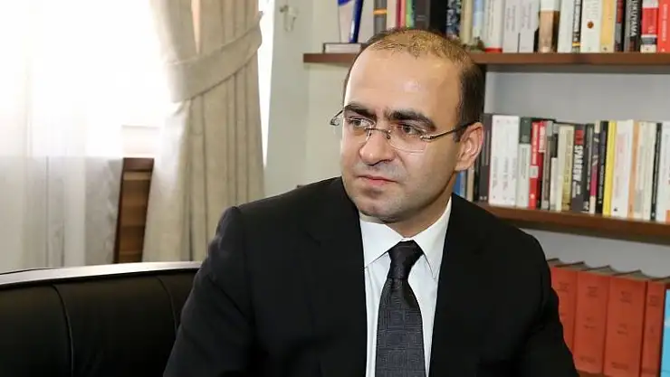 TAHA ÖZHAN KİMDİR ?