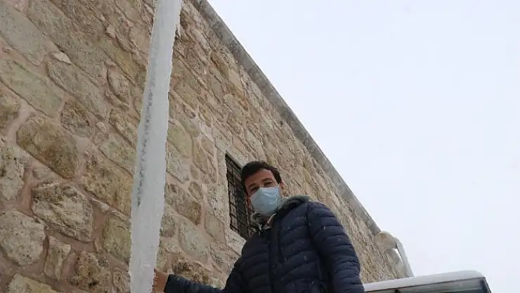 '6 metre uzunluğunda buz sarkıtları oluştu'