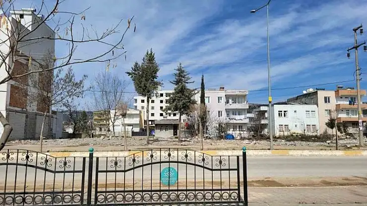 '6 Şubat depreminde yıkılan binanın ve panik anlarının görüntüsü ortaya çıktı'