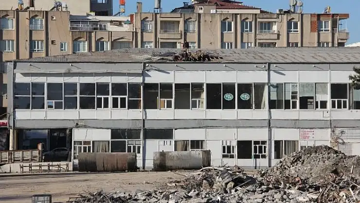 '60 Yıllık eski adliye binası yıkılmaya başlandı'