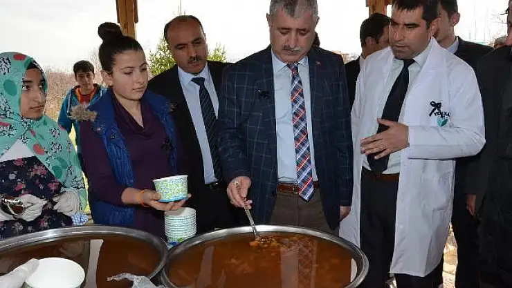 Topsöğüt Yeşil Konak Öğrencilerinden Çanakkale Şehitlerine Dua