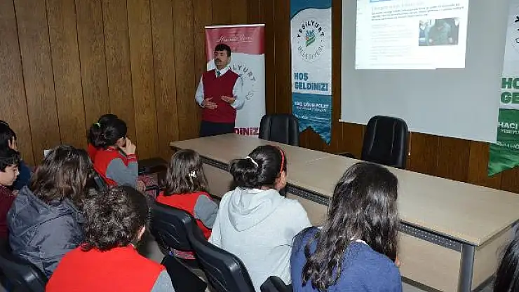 'Yeşil Konak Öğrencilerine ''GÜVENLİ İNTERNET KULLANIMI-BİLİŞİM SUÇLARI '' Eğitimi'