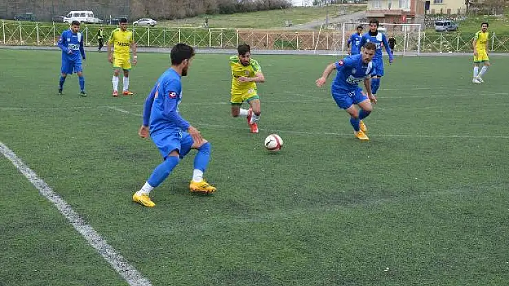 Yeşilyurtspor Futbol Takımı ligi iyi bir yerde tamamladı