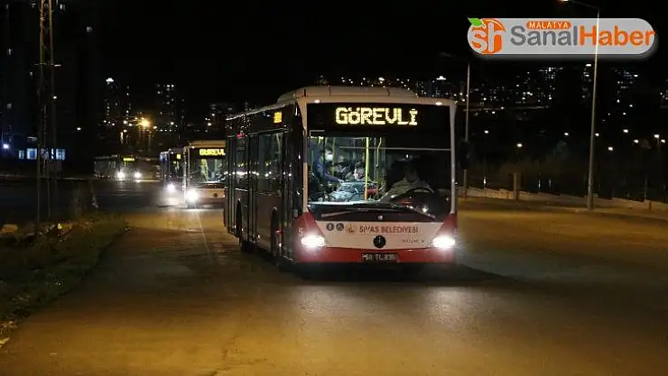 69 Türk vatandaşı Hindistan'dan Sivas'a getirildi